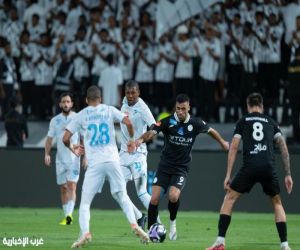 تعادل إيجابي يحسم مواجهة الشباب والفتح في دوري روشن