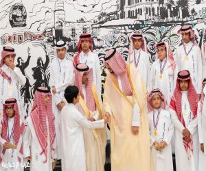 محافظ الطائف يُكرّم (60) طالبًا وطالبةً من الموهوبين في برامج العلوم والتقنية
