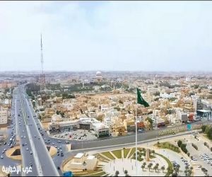 أتربة ورياح نشطة تضرب عدة مناطق.. والأرصاد تحذر من تدنّي الرؤية اليوم