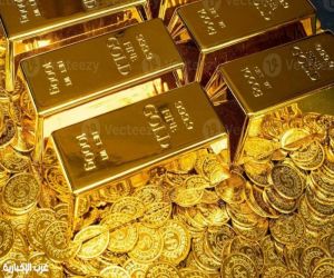 أسعار الذهب تصعد عالمياً بدعم من تراجع النفط وهبوط الدولار