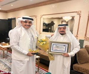 وفاء لعقد من العطاء صحيفة غرب والفريق الإعلامي السعودي يكرمان العقيد المتقاعد غرم الله بن عبدالله الزهراني