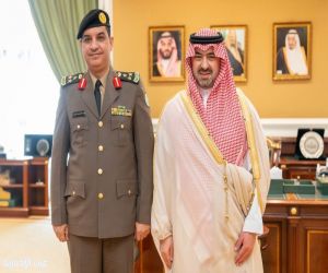 نائب أمير تبوك يكرم عددًا من منسوبي "مكافحة المخدرات" بالمنطقة