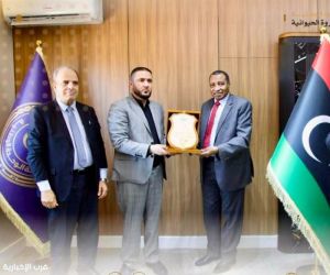الدخيري يبحث مع وزير الزراعة الليبي تعزيز التعاون الزراعي وتوسيع برامج المنظمة في ليبيا
