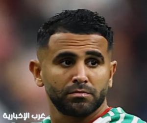 النجم الجزائري رياض محرز يعلن اعتزاله اللعب دولياً.