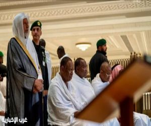 رئيس جمهورية جامبيا يؤدي مناسك العمرة