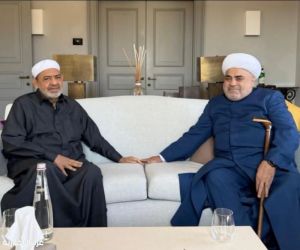 شيخ الإسلام الله شكور باشازادة يحصل على وسام «إلْ يُورْتْ حُرْمَتي» من الرئيس الأوزبكي.
