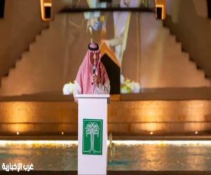 سلطان بن سلمان يكرّم رائدًا أمضى 70 عامًا في صون التراث