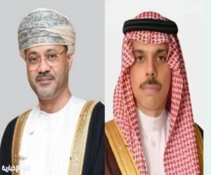 وزير الخارجية يتلقى اتصالاً من نظيره العُماني لبحث القضايا ذات الاهتمام المشترك