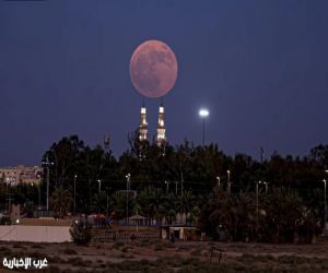 القمر الكامل لشهر يوليو يزيّن سماء الحدود الشمالية