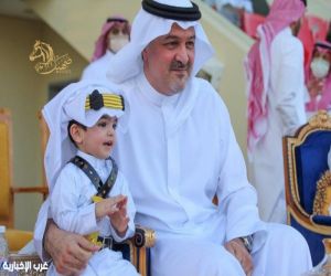 في ميدان الطائف العريق.. طفل يعيد للأمير بندر بن خالد ذكرى خمسة أعوام بقصيدةٍ وشذى الوفاء