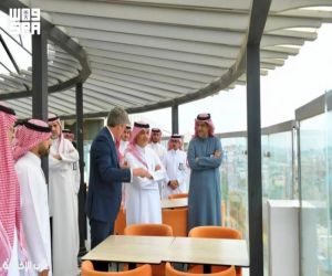 أمير عسير يستقبل وزير الاستثمار لبحث الفرص التنموية وتعزيز البيئة الاستثمارية بالمنطقة