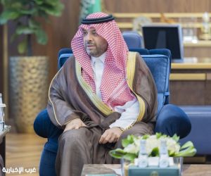 أمير الحدود الشمالية يتسلّم التقرير السنوي لفرع وزارة الموارد البشرية والتنمية الاجتماعية بالمنطقة