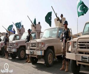 باكستان تؤكد انتشار "أعداد كبيرة" من قواتها في السعودية.. وتشدّد على أن مهمتها "دفاعية"