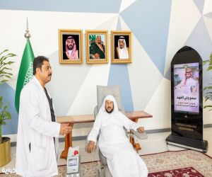 وزير الشؤون الإسلامية يدشّن حملة التبرع بالدم بمقر الوزارة