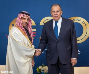 وزير الخارجية السعودي ونظيره الروسي يناقشان أمن حركة الملاحة في هرمز وباب المندب
