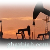 النفط يهوي أربعة بالمائة لأقل سعر في 5 أعوام بفعل تخمة المعروض