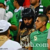لاعب الشباب حسن معاذ  يتنازل عن قضيتة ضد المشجع 