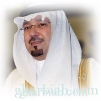  الأمير مشعل بن عبدالله يقدم تعازيه لأبناء سليمان الخريجي رحمه الله