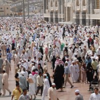 1000 مرشدة يعملن داخل المسجد الحرام