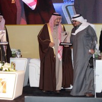 المالكي  يتشرف بإستلام جائزة الملك خالد من خادم الحرمين