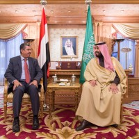 سمو ولي ولي العهد يستقبل نائب الرئيس اليمني رئيس مجلس الوزراء ويبحث معه تطورات الأوضاع في اليمن.