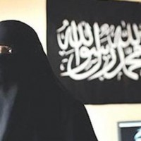23 سيدة للقاعدة وداعش قيد المحاكمة بالمملكة