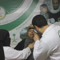 العيادات التخصصية السعودية تقدم العلاج لـ 2267 مراجعا سوريا قدمت في الزعتري