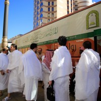ضيوف خادم الحرمين الشريفين للعمرة والزيارة يصلون مكة المكرمة ويؤدون العمرة