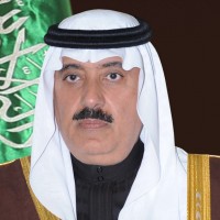 متعب بن عبدالله :يعزّي أسرة الشهيد القحطاني