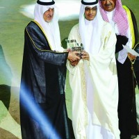 أمير مكة يعتمد مشروع تطوير جوائز سوق عكاظ