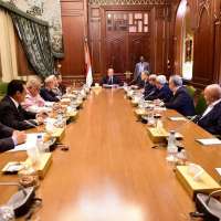 الرئيس اليمني: يرأس إجتماع لمستشارية بحضور رئيس الوزراء