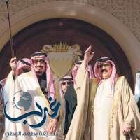 خادم الحرمين وملك البحرين يتفقان على دراسة مشروع جسر الملك حمد