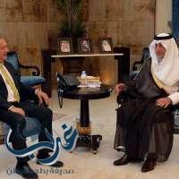 أمير منطقة مكة المكرمة يلتقى السفير البريطاني