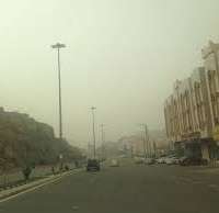 موجة غبار ترفع استعدادات أقسام الطوارئ بمستشفيات منطقة الباحة