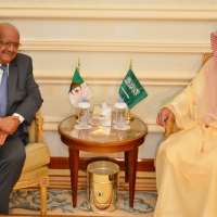 الجبير يبحث مع مساهل تعزيز العلاقات السعودية - الجزائرية وجهود مكافحة الإرهاب