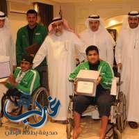 تعليم مكة يُكرم الطالب القرشي الحاصل على ثلاث ميداليات في بطولة ألعاب القوى غرب آسيا