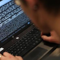 أوكرانيا تحذر من هجمات إلكترونية