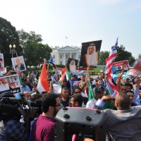 مسيرة حاشدة أمام البيت الأبيض تأييدا لإعادة الشرعية في اليمن ووفاء لدور المملكة في مساعدة الشعب اليمني