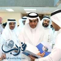 جامعة الملك عبدالعزيز تُعرّف طلابها بالتخصصات العلمية المتاحة