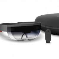 عملاق البرمجيات تطلق نظارة HoloLens من مايكروسوفت