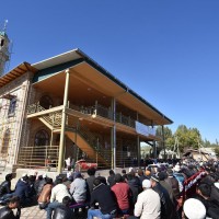 افتتاح مجمع الخياط في قيرغيزيا