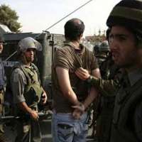 قوات الاحتلال تعتقل فلسطينيين من الخليل