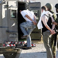 قوات الاحتلال تعتقل عشرة فلسطينيين من الخليل