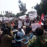 وقفة احتجاجية في صنعاء للمطالبة بالإفراج عن قائد عسكري اختطفه مليشيا الحوثي