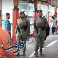 أول فرقة شرطة نسائية في دبي لحراسة الأسواق