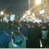 متظاهرون إيرانيون يقتحمون مبنى السفارة السعودية في طهران