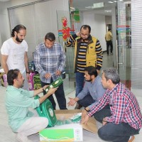 الحملة الوطنية السعودية توفر ما يقارب(النصف مليون) حقيبة مدرسية تحتوي على المواد القرطاسية للطلبة من ابناء اللاجئين السوريين في الاردن وتركيا ولبنان