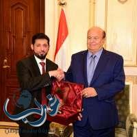 الرئيس "هادي" يستقبل رئيس حملة "شكرا مملكة الحزم " و" شكرا إمارات الخير"