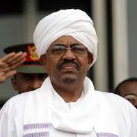 الرئيس السوداني يصل جدة