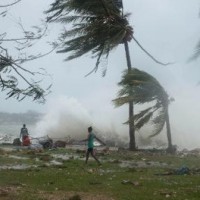 عاصفة من الفئة الرابعة تقترب من عاصمة فيجي
